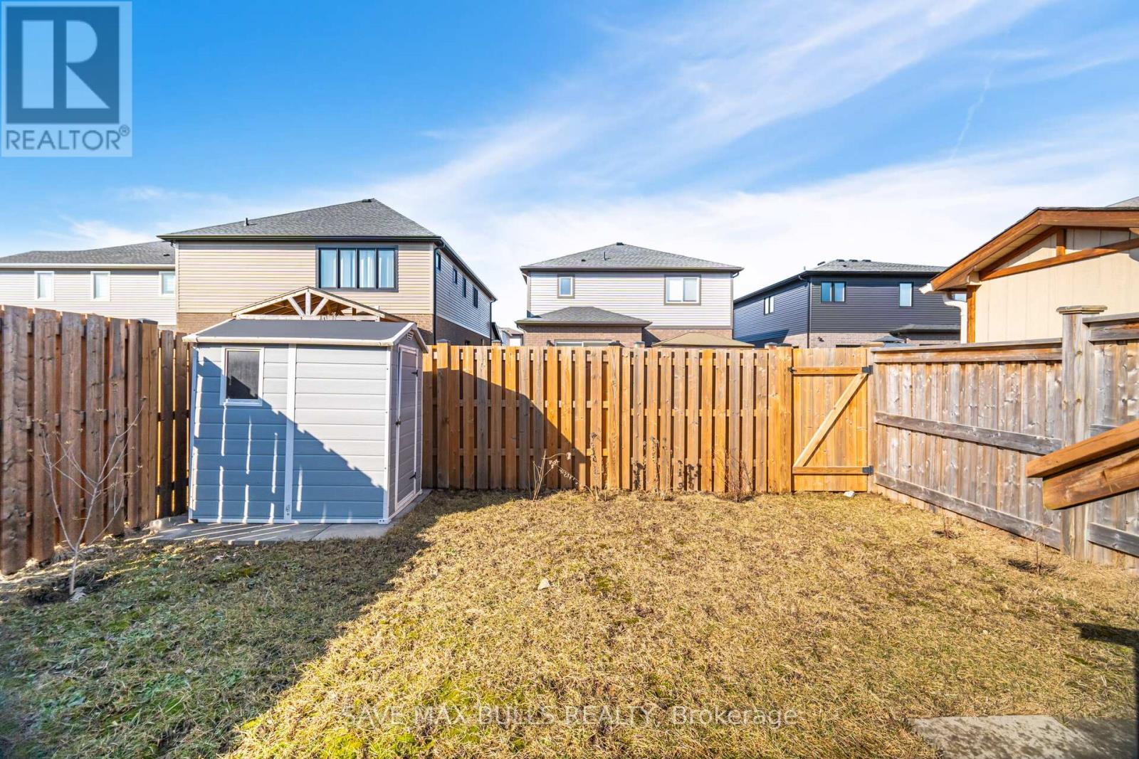 Photo 44 of 127 Acacia Road, Pelham ON