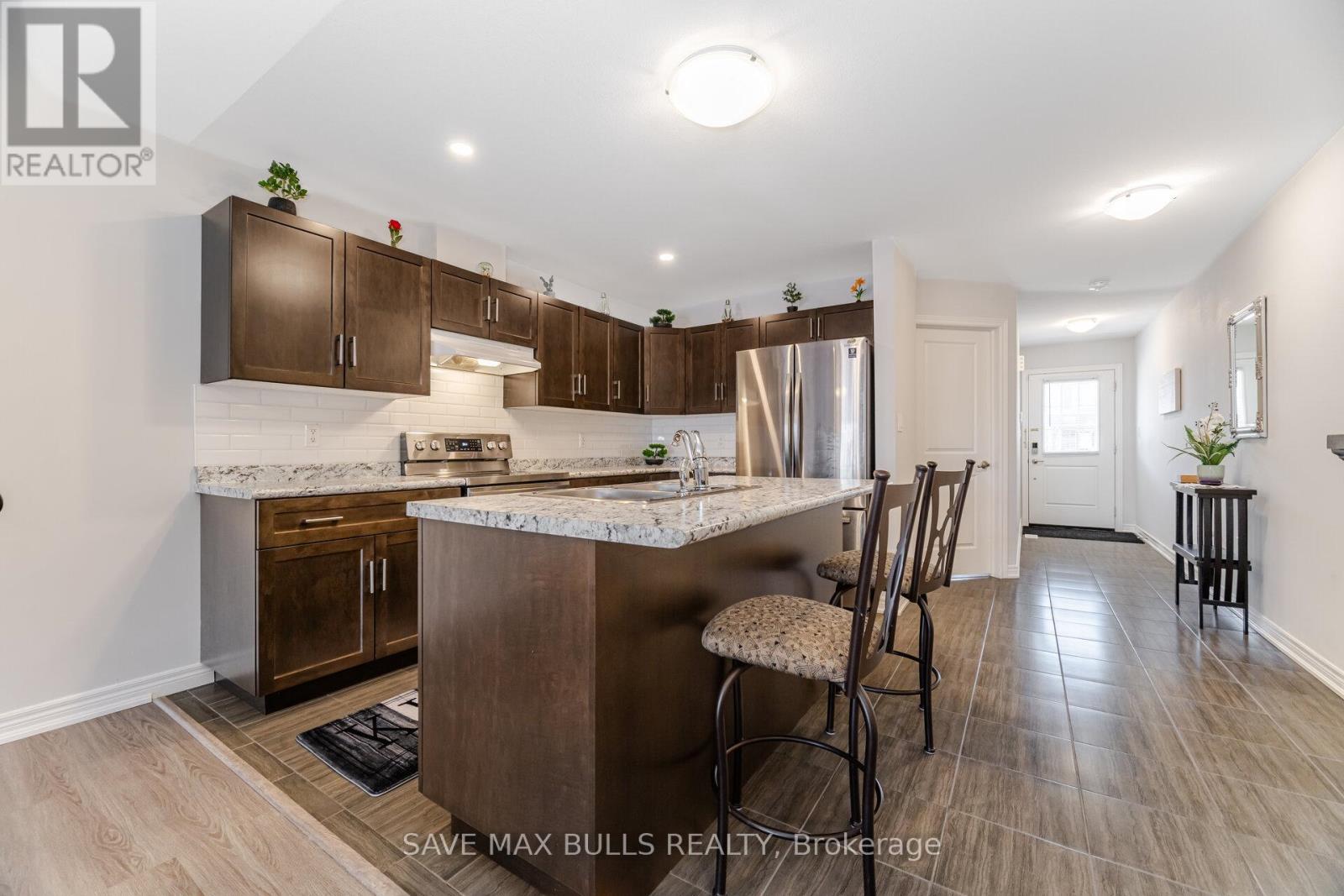 Photo 9 of 127 Acacia Road, Pelham ON