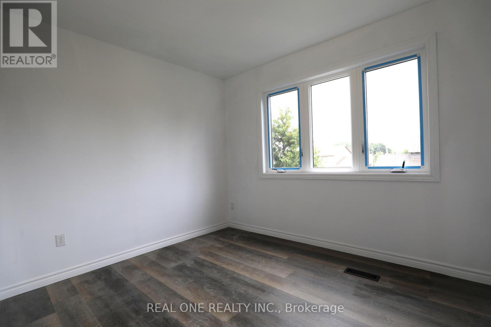 Photo 2 of Upper Level Unit 1 56 Skylark Drive, Hamilton ON