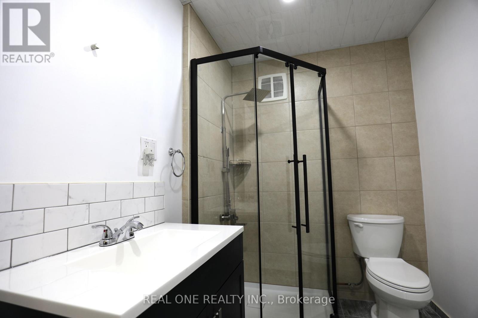 Photo 4 of Upper Level Unit 1 56 Skylark Drive, Hamilton ON