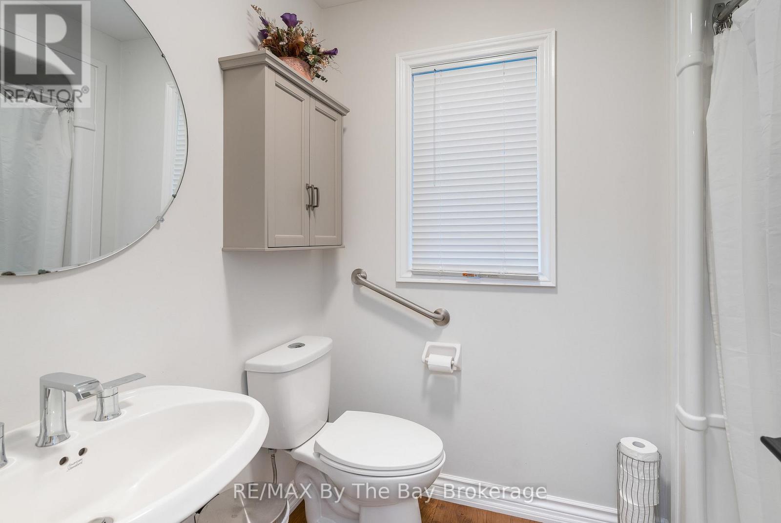 Photo 29 of 38 Willow Drive, Tiny ON