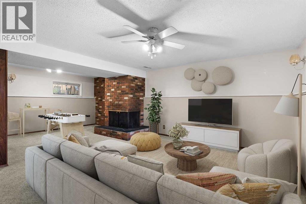 Single Family House Bi-level for Sale in  Breen Crescent NW Brentwood Calgary 