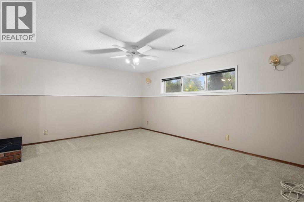 Single Family House Bi-level for Sale in  Breen Crescent NW Brentwood Calgary 