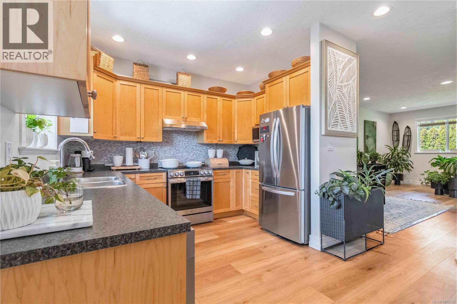 Photo 14 of 107 1924 Maple Ave S, Sooke BC