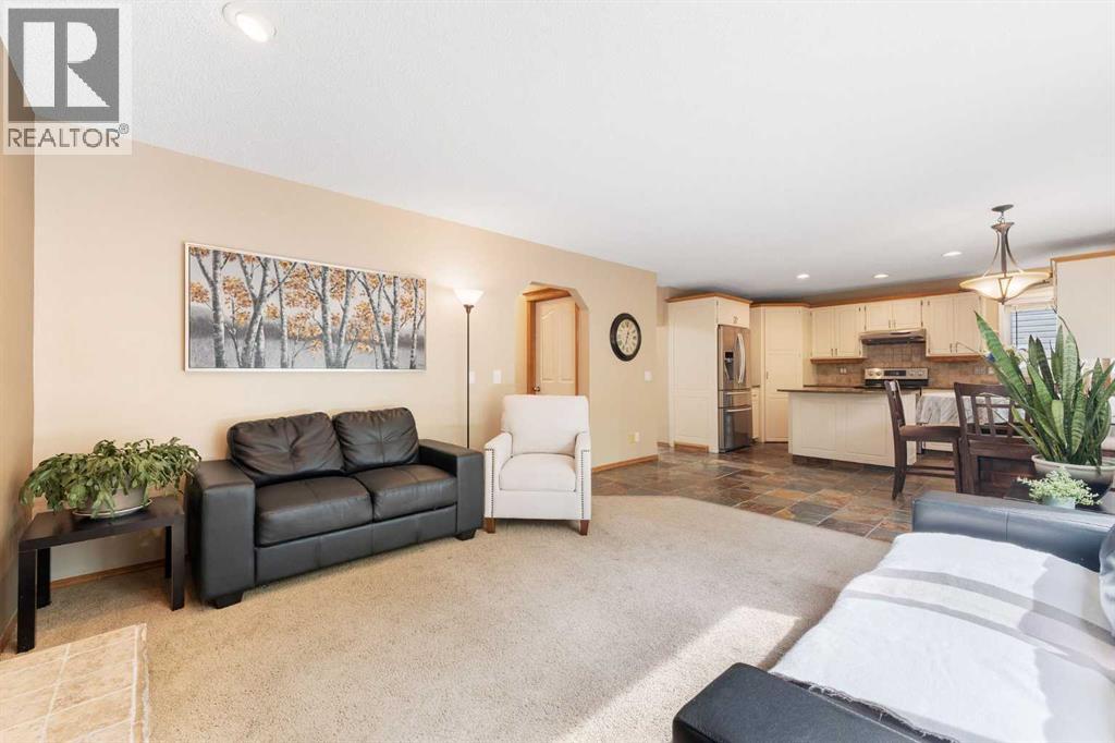 Photo 21 of 9 Valley Meadow Close Nw, Calgary AB