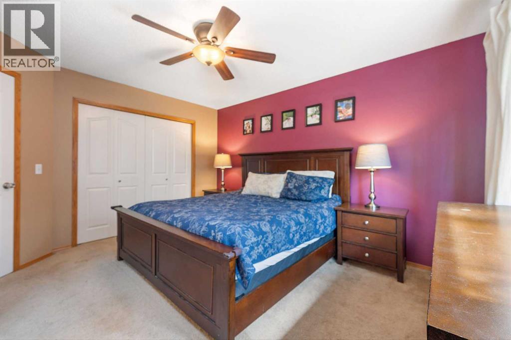 Photo 37 of 9 Valley Meadow Close Nw, Calgary AB