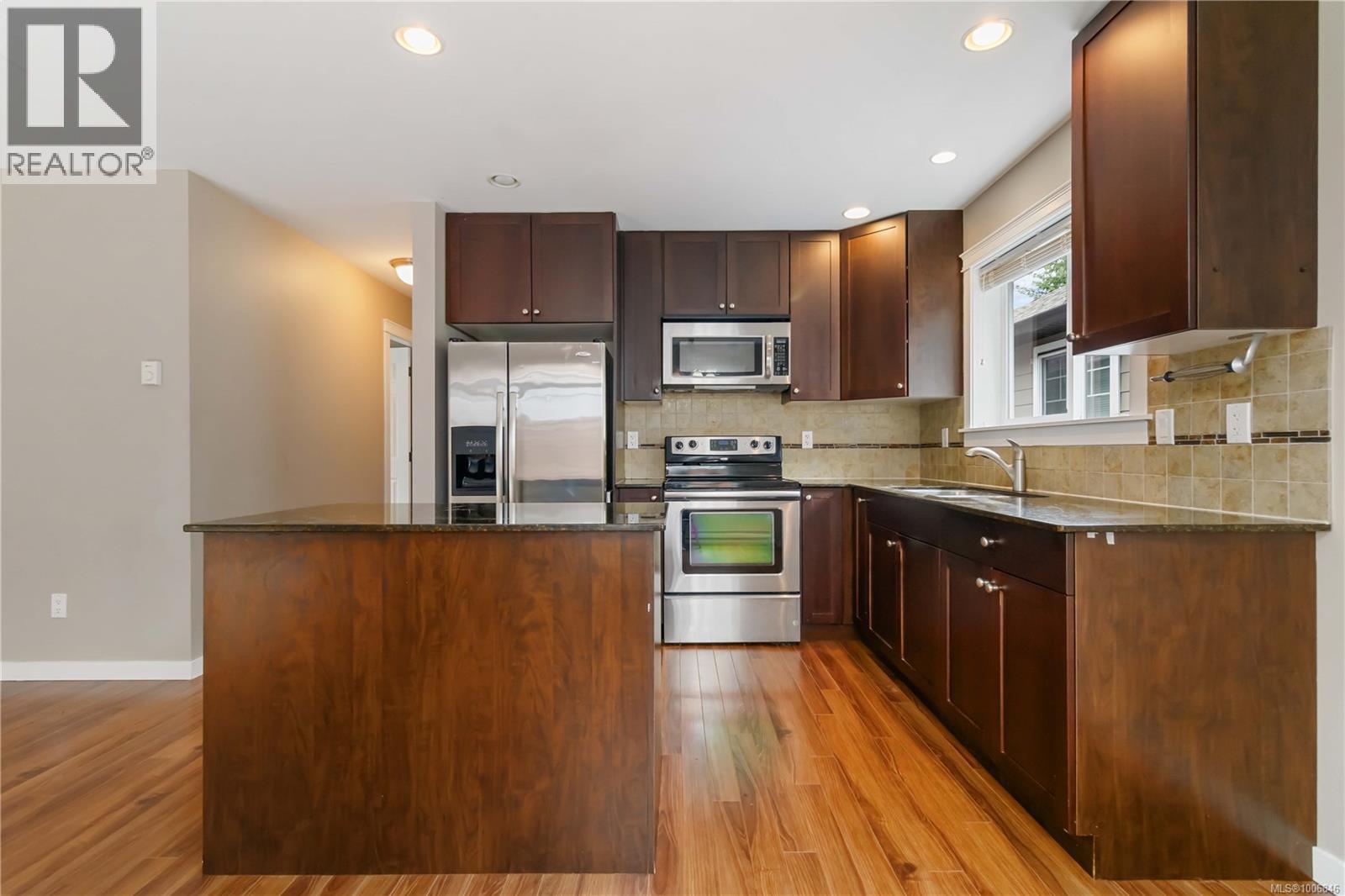 Photo 10 of 3355 Langrish Mews, Langford BC