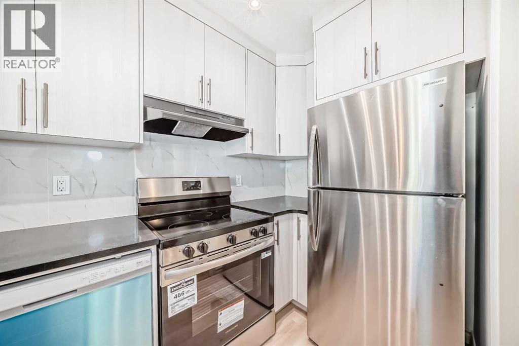 Photo 8 of 10 305 Village Mews Sw, Calgary AB