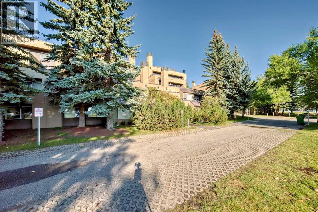 Photo 39 of 10 305 Village Mews Sw, Calgary AB