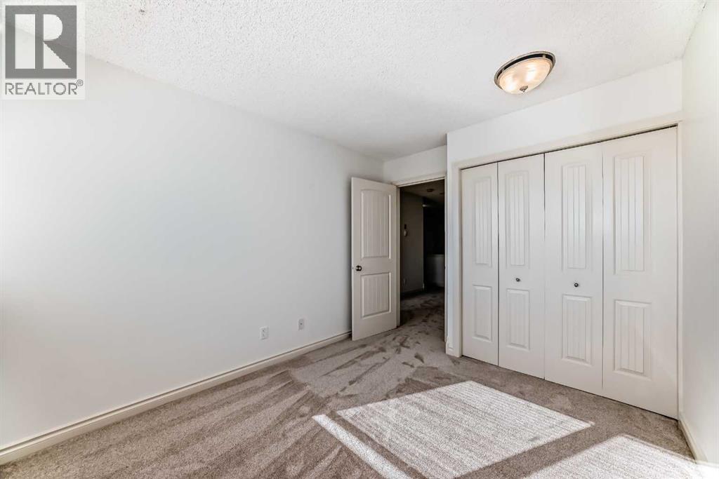 Photo 26 of 10 305 Village Mews Sw, Calgary AB
