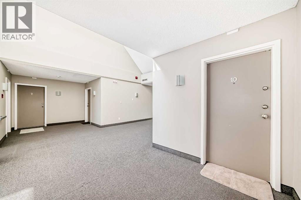 Photo 37 of 10 305 Village Mews Sw, Calgary AB