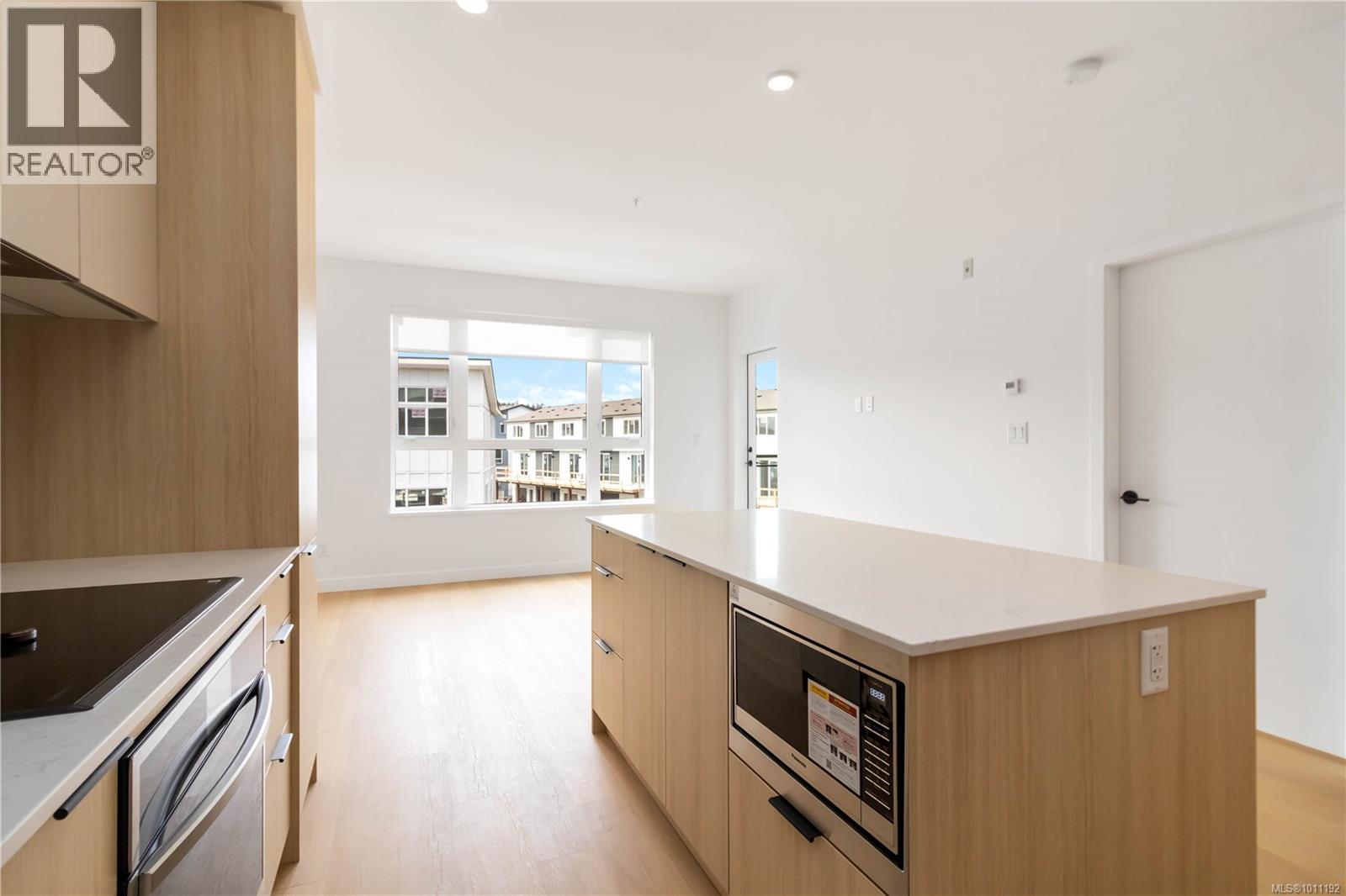 Photo 11 of 304 3564 A Ryder Hesjedal Way, Colwood BC