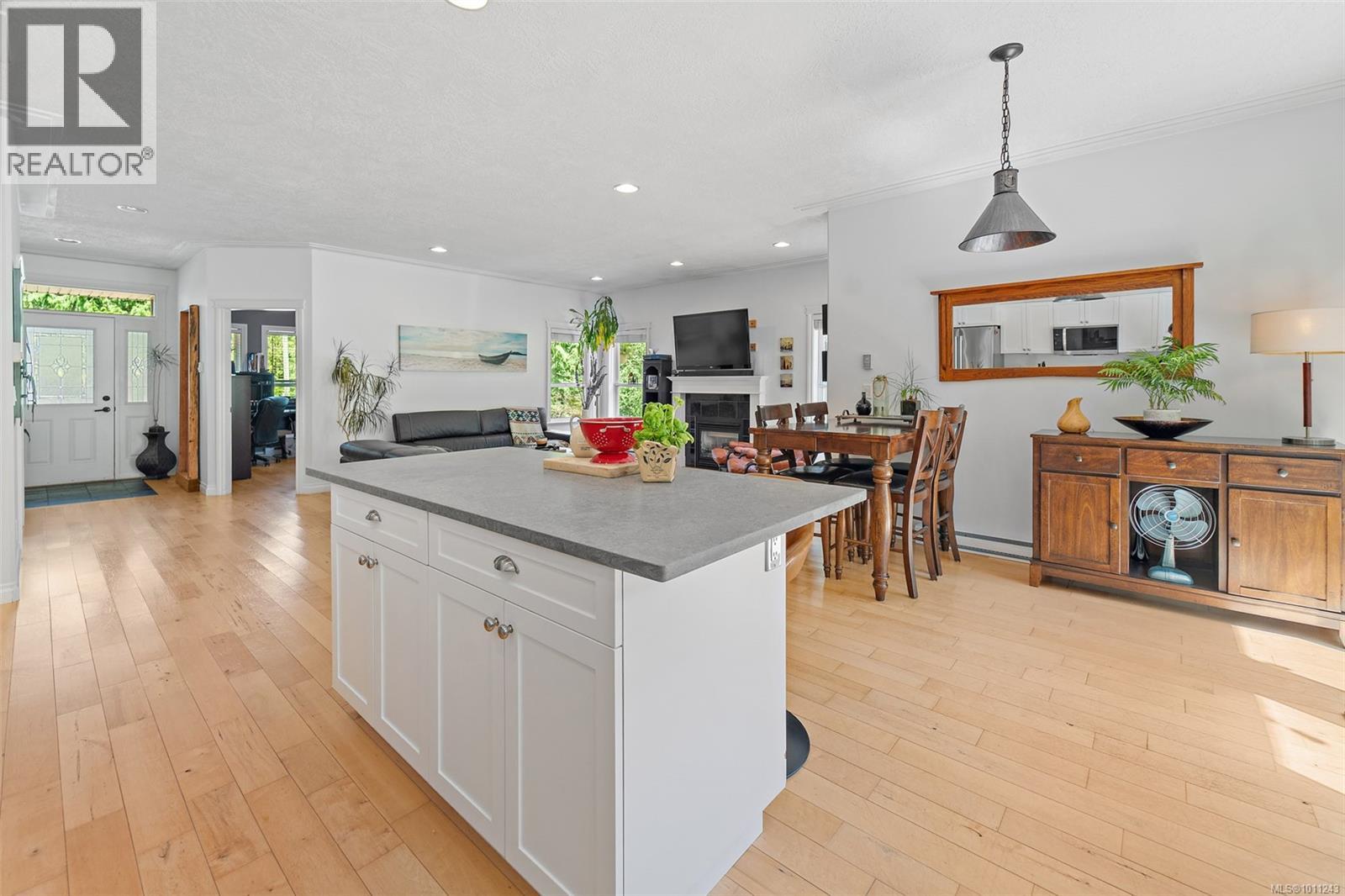 Photo 17 of 2877 Patricia Marie Pl, Sooke BC