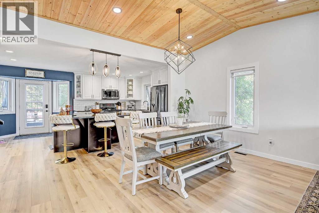 Photo 4 of 10302 82 Avenue, Grande Prairie AB