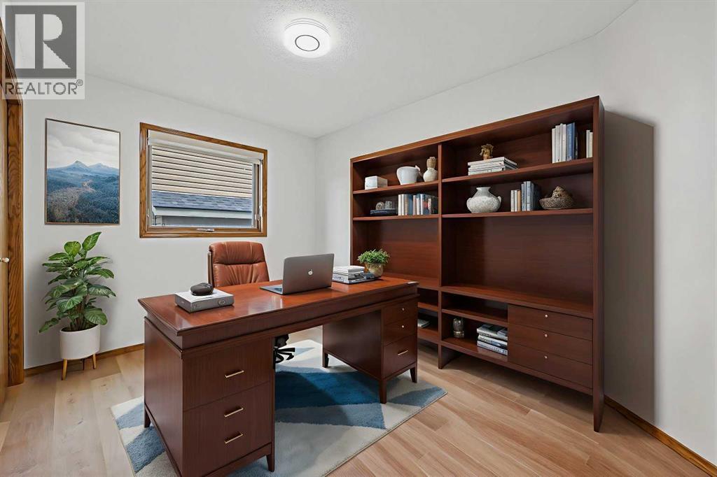 Photo 18 of 40 Edgebrook View Nw, Calgary AB