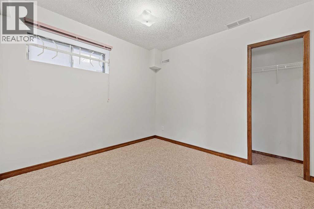 Photo 37 of 40 Edgebrook View Nw, Calgary AB