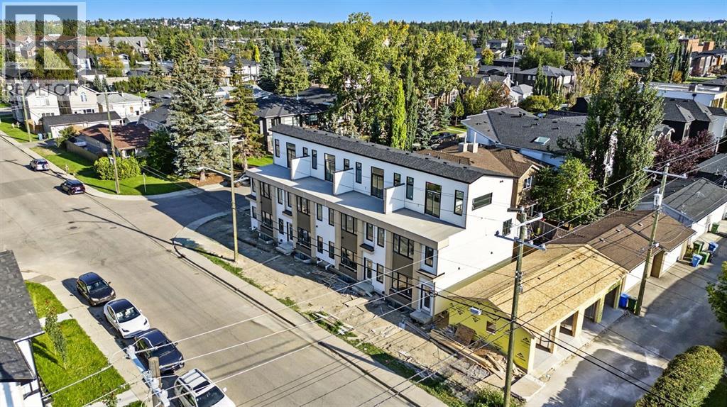 Photo 2 of 2201 32 Street Sw, Calgary AB