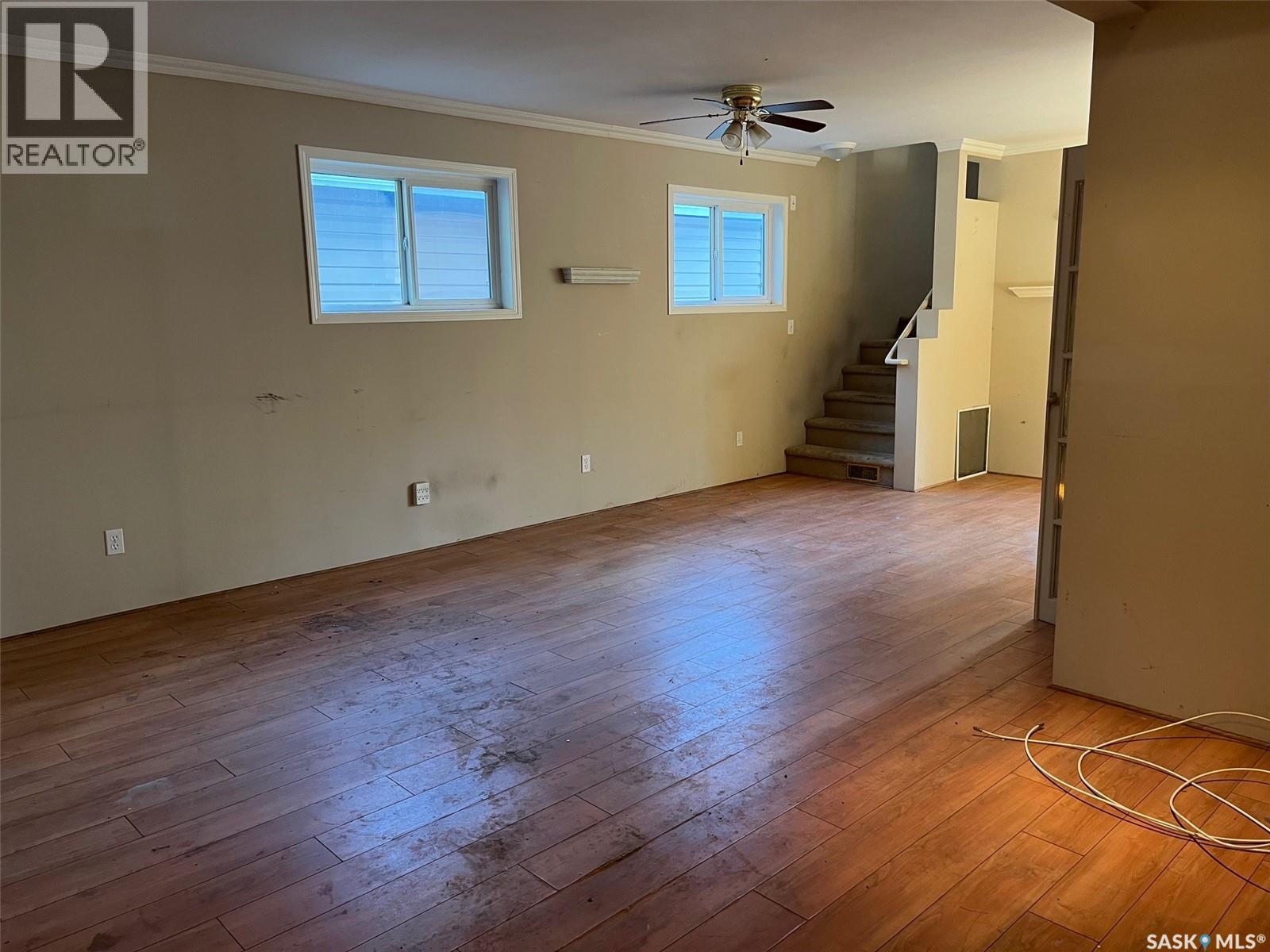 Photo 3 of 2150 Elliott Street, Regina SK
