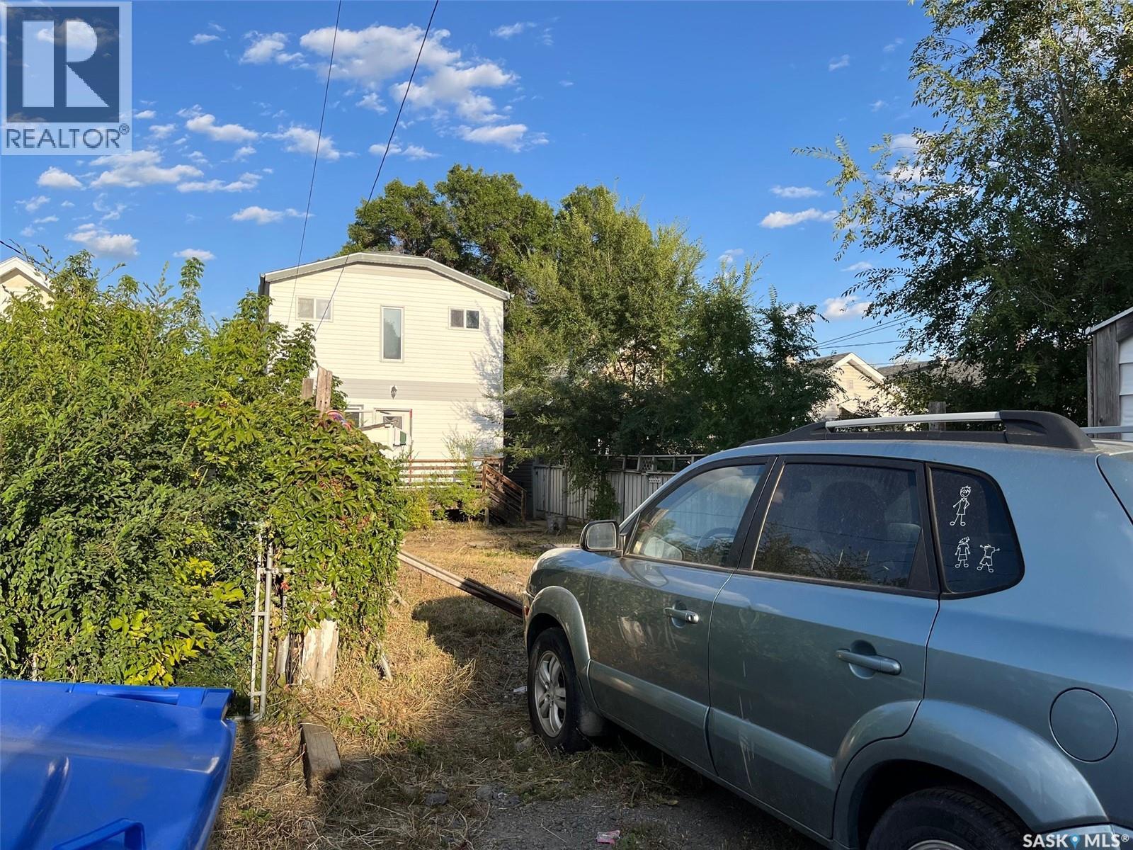 Photo 37 of 2150 Elliott Street, Regina SK