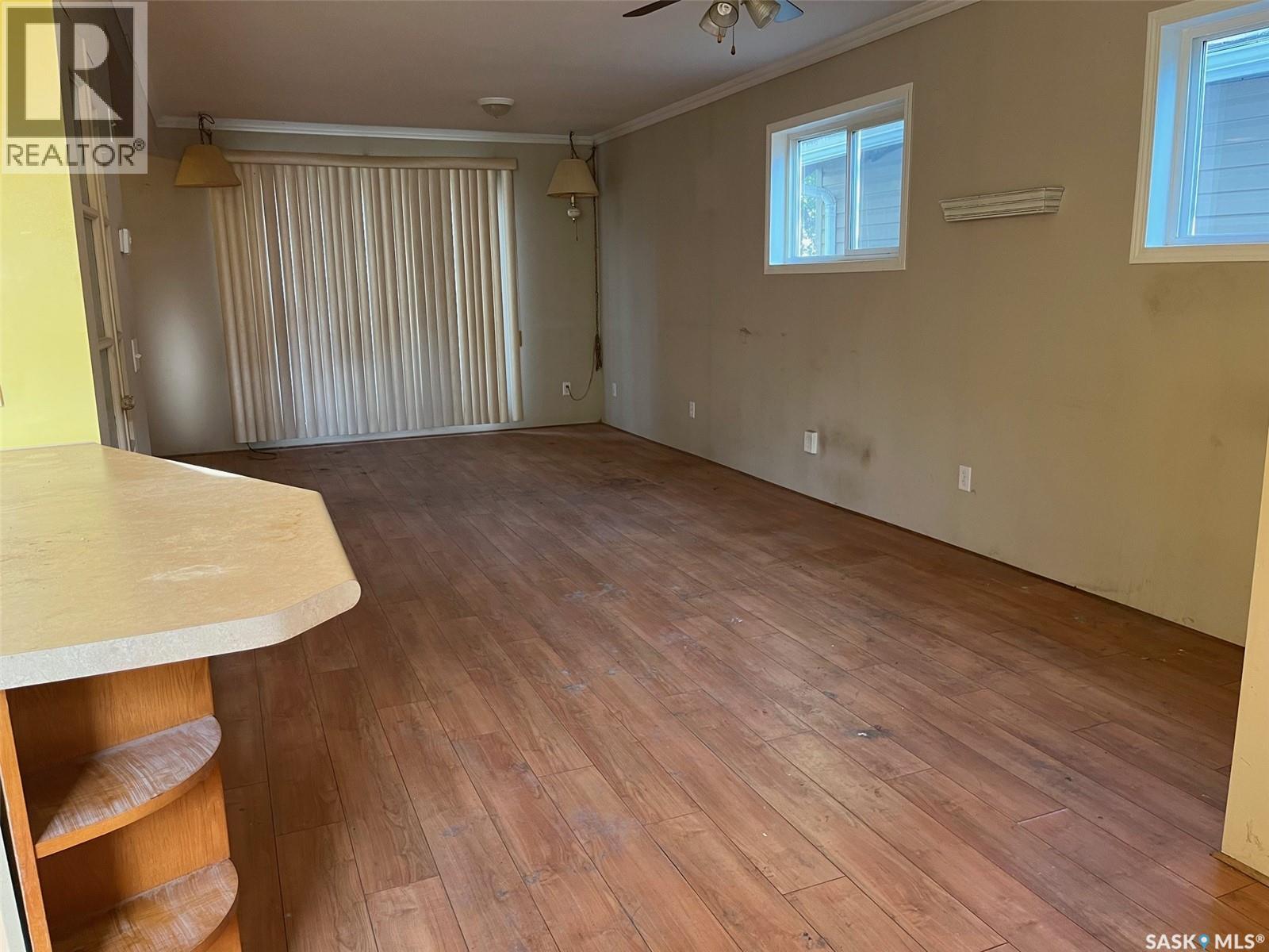 Photo 9 of 2150 Elliott Street, Regina SK