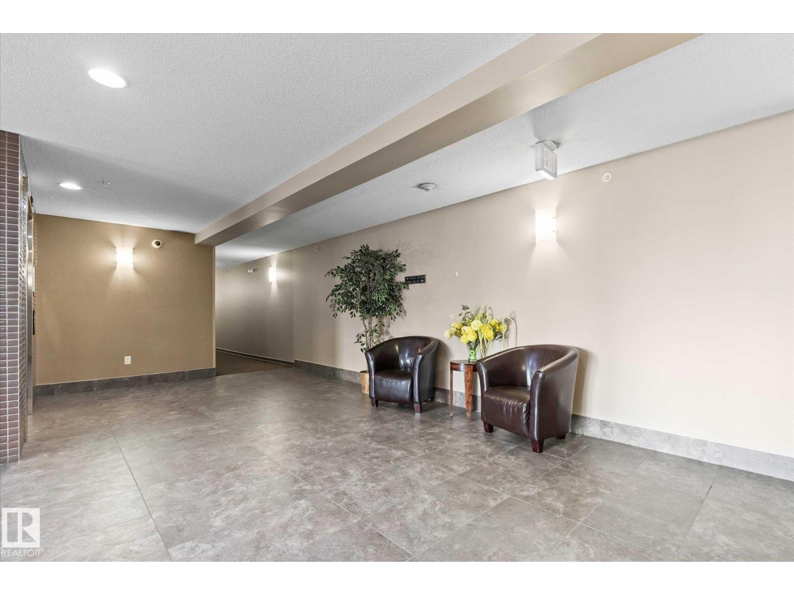 Photo 4 of 112 2208 44 Av Nw, Edmonton AB