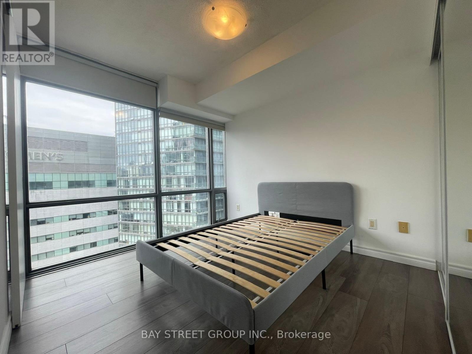Photo 11 of 1203 38 Grenville Street, Toronto ON