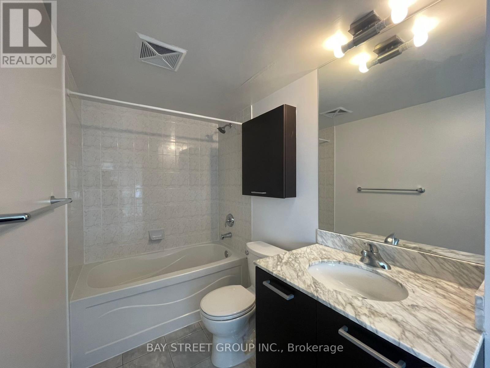 Photo 14 of 1203 38 Grenville Street, Toronto ON