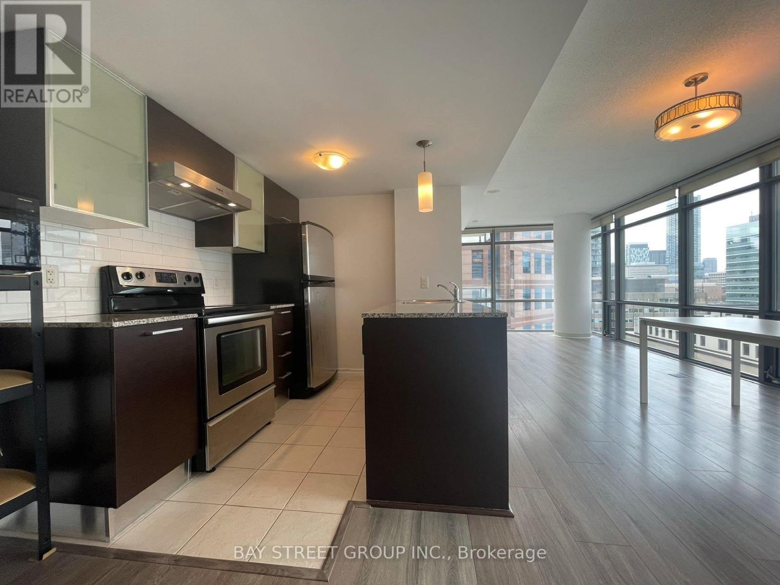 Photo 5 of 1203 38 Grenville Street, Toronto ON