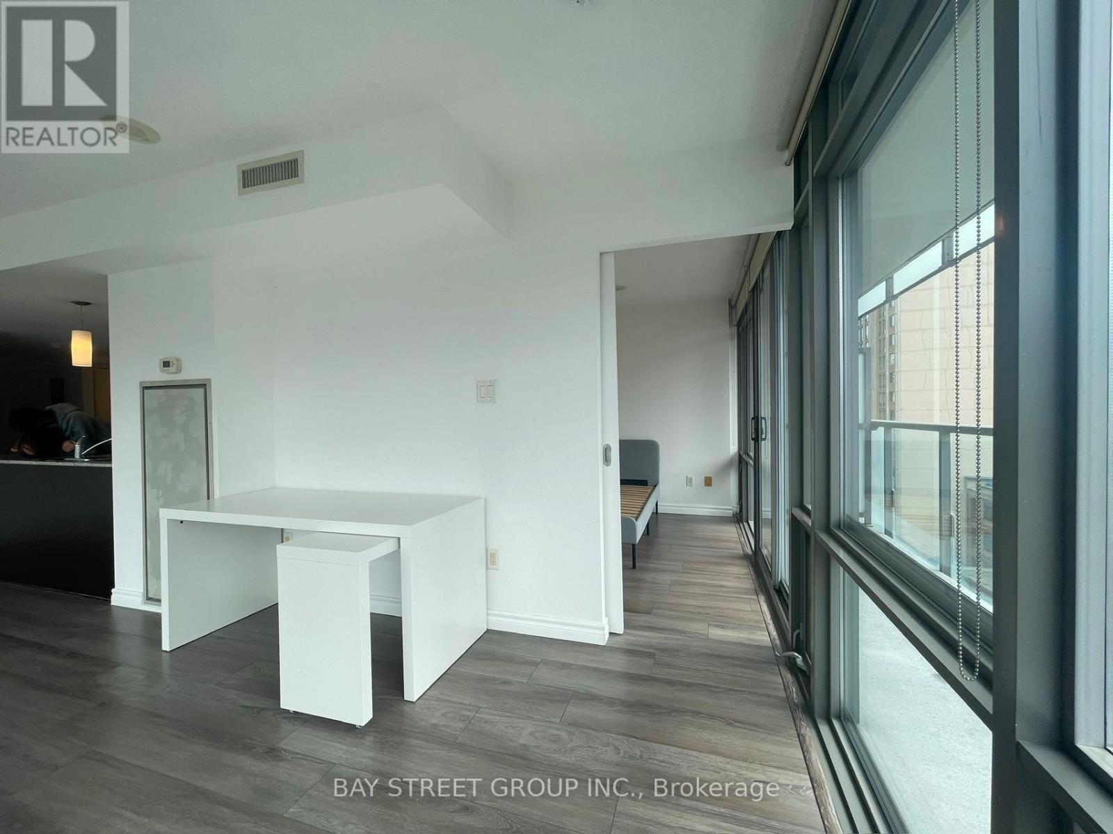 Photo 8 of 1203 38 Grenville Street, Toronto ON