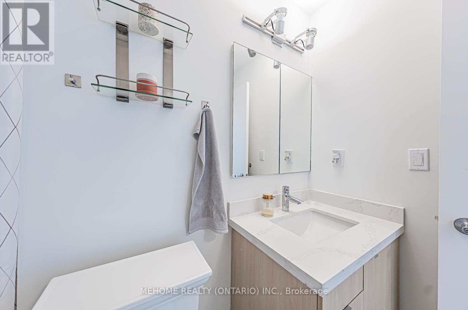 Photo 17 of 1704 33 Lombard Street, Toronto ON