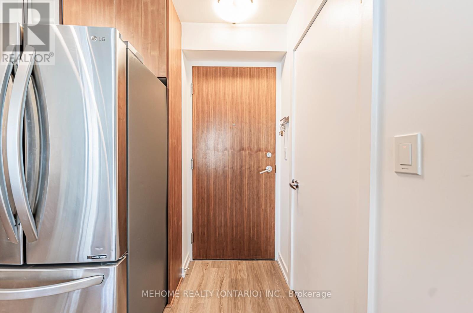 Photo 31 of 1704 33 Lombard Street, Toronto ON
