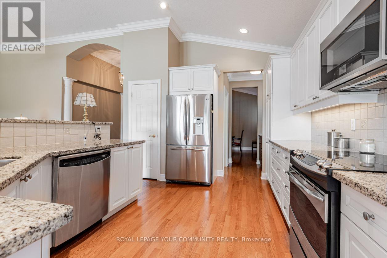 Photo 10 of 303 Babes Way, Whitchurchstouffville ON