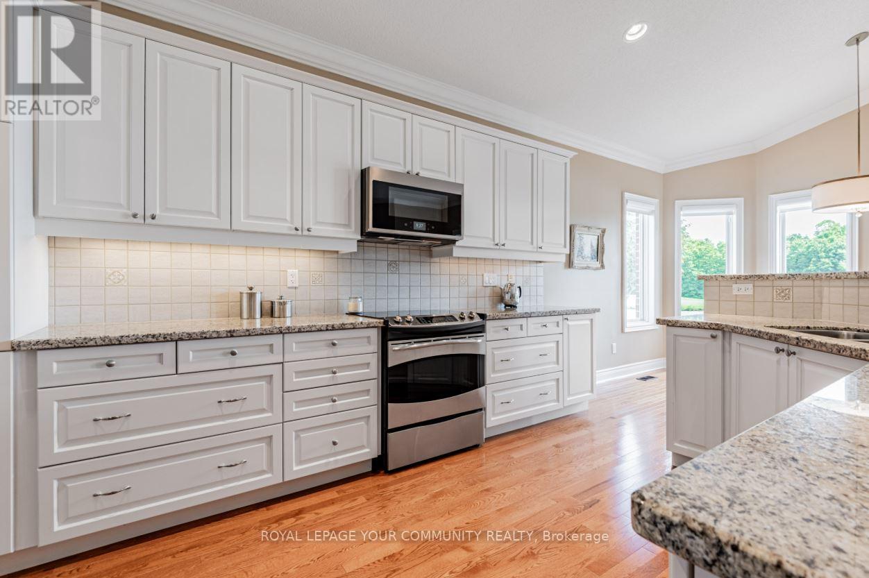 Photo 9 of 303 Babes Way, Whitchurchstouffville ON