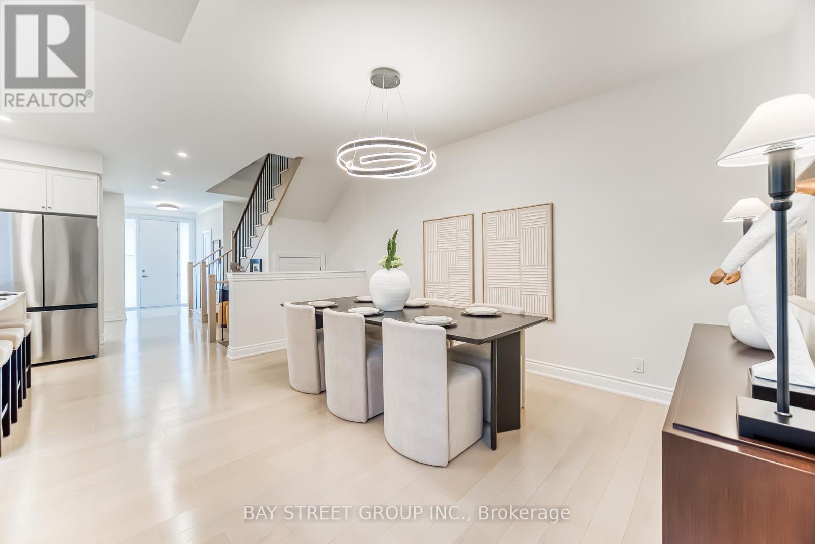 Photo 12 of 7 Kohn Lane, Markham ON