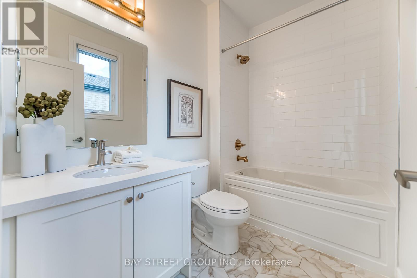 Photo 29 of 7 Kohn Lane, Markham ON