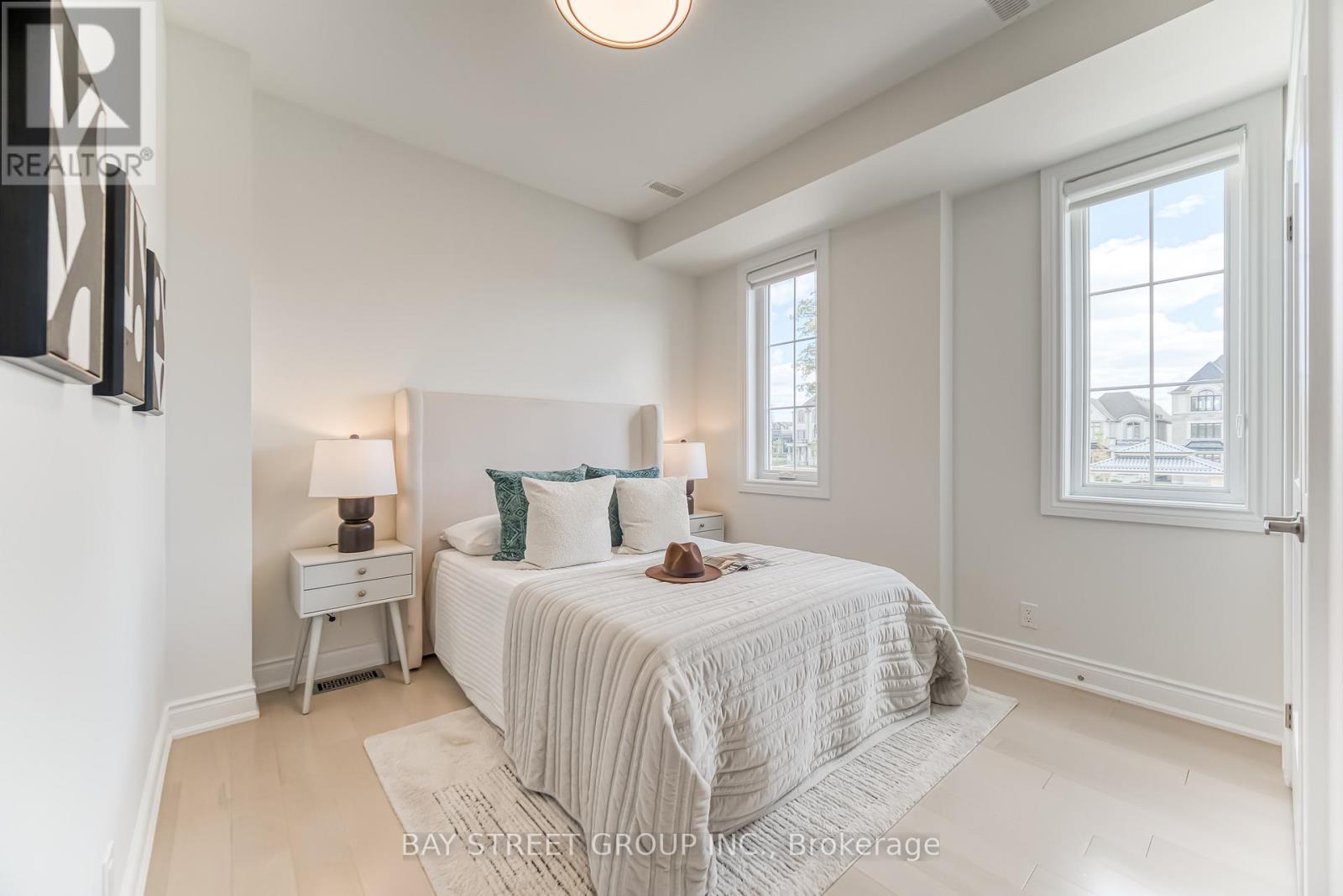 Photo 31 of 7 Kohn Lane, Markham ON