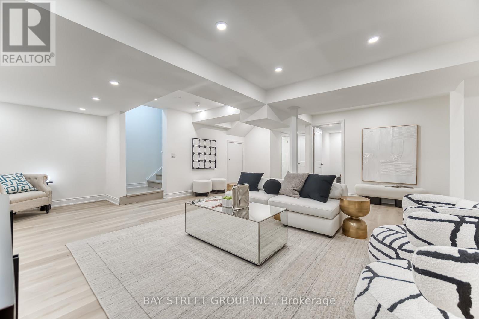 Photo 44 of 7 Kohn Lane, Markham ON