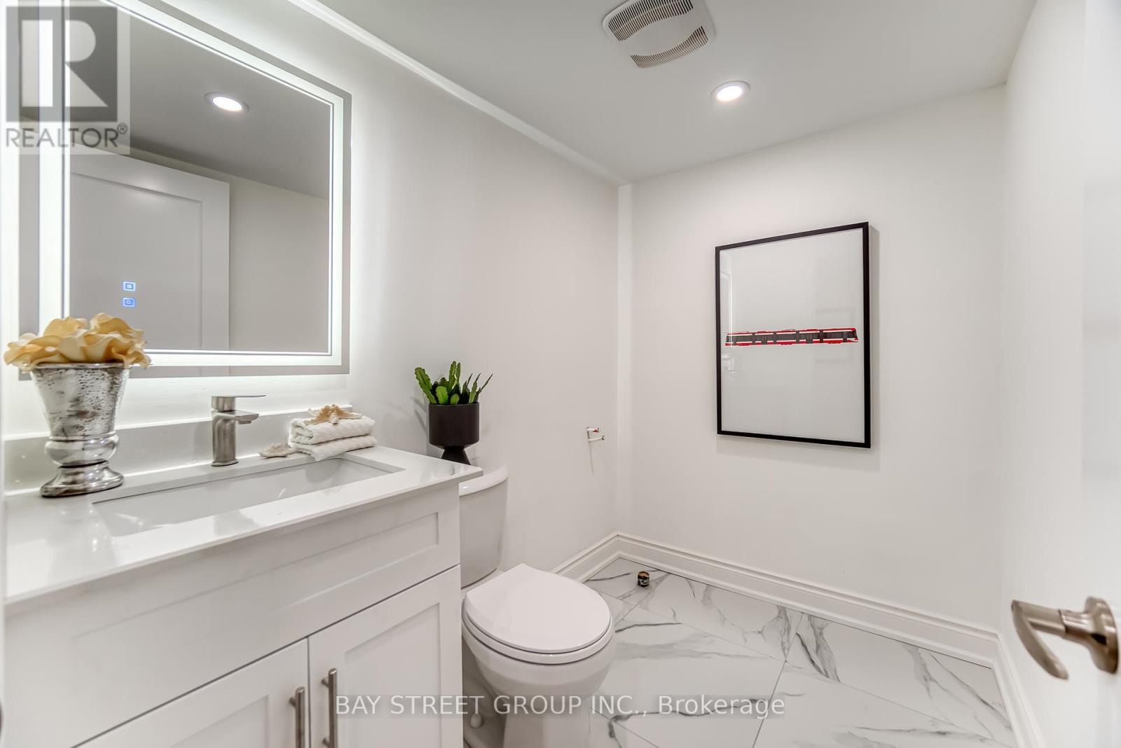 Photo 47 of 7 Kohn Lane, Markham ON