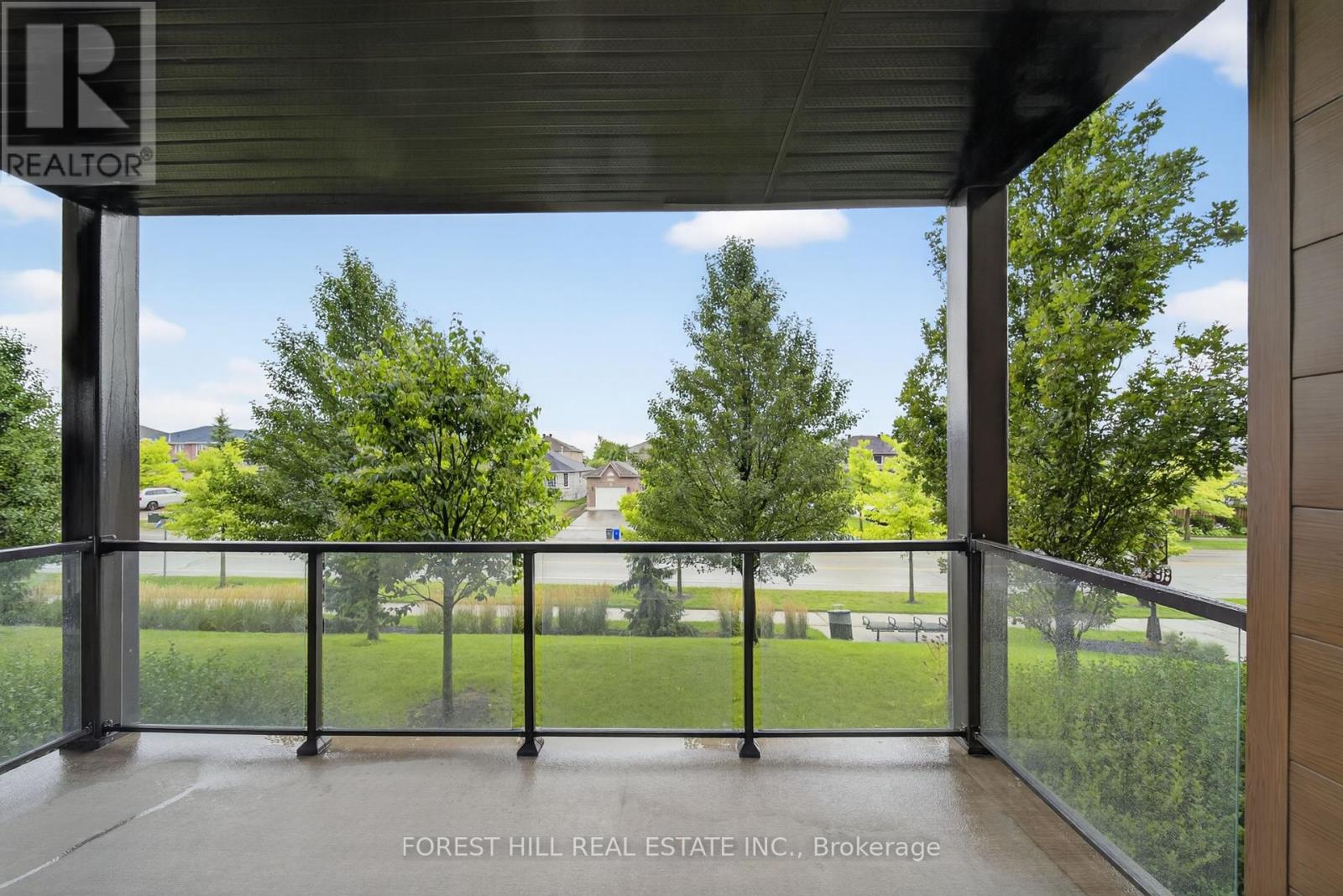 Photo 26 of 106 100 Dean Avenue, Barrie ON