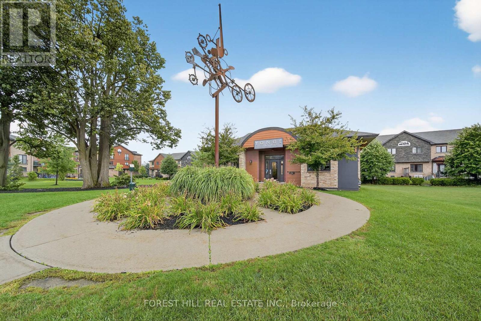 Photo 30 of 106 100 Dean Avenue, Barrie ON