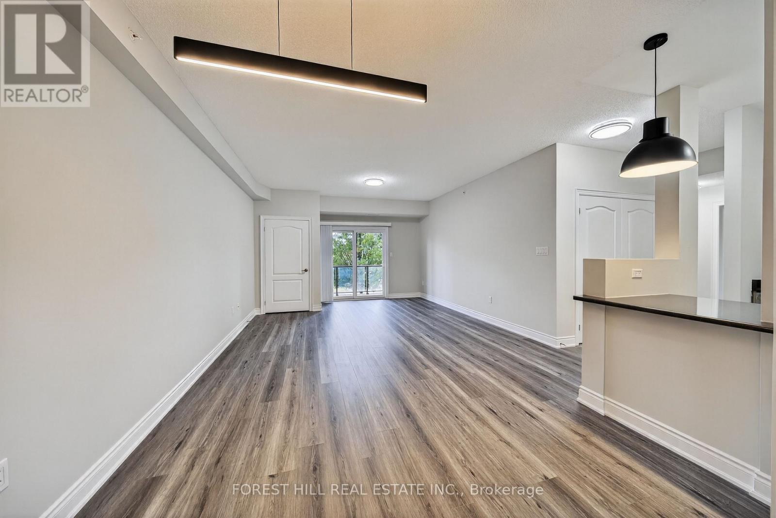 Photo 7 of 106 100 Dean Avenue, Barrie ON