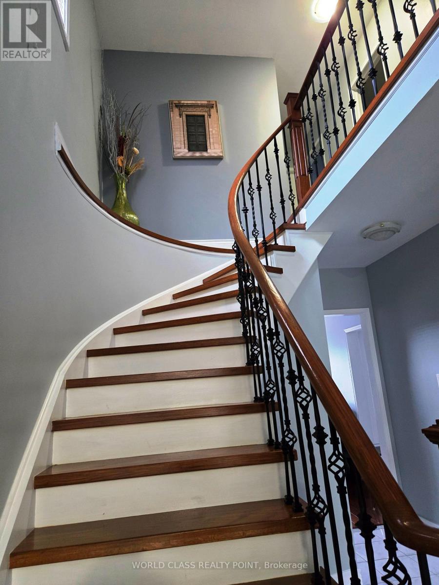 Photo 19 of 6136 Ford Road, Mississauga ON