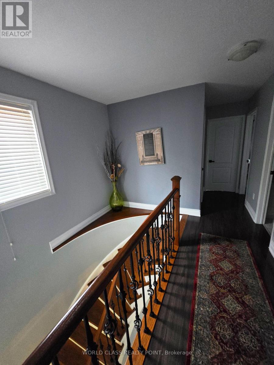 Photo 20 of 6136 Ford Road, Mississauga ON