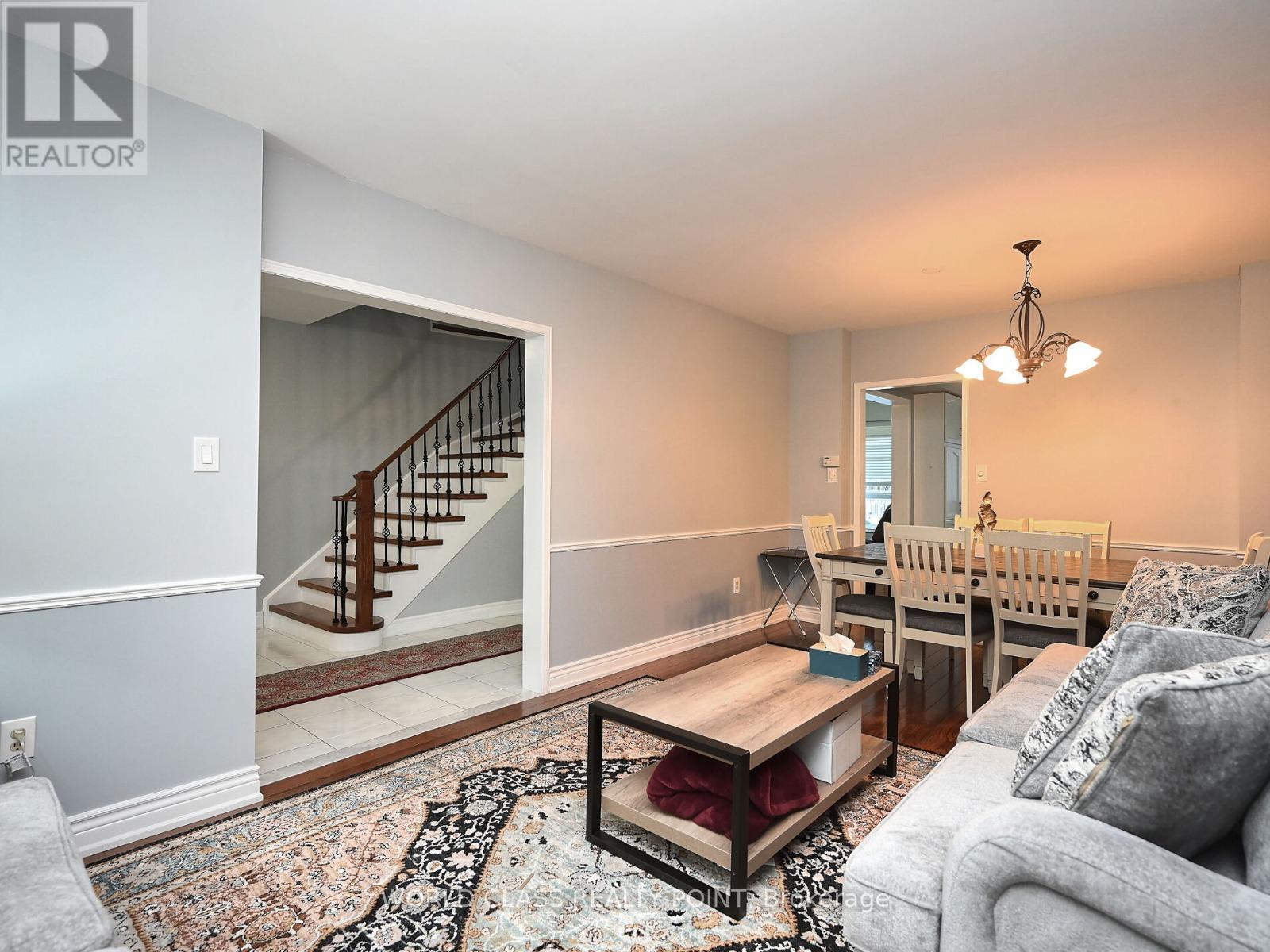 Photo 7 of 6136 Ford Road, Mississauga ON