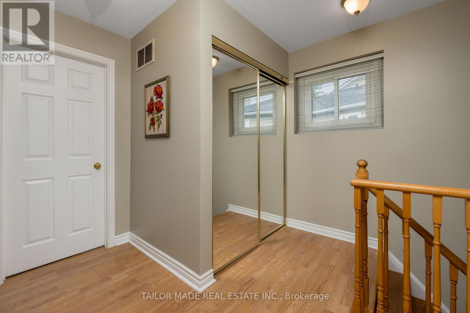 Photo 21 of 10 Heathcliffe Square, Brampton ON