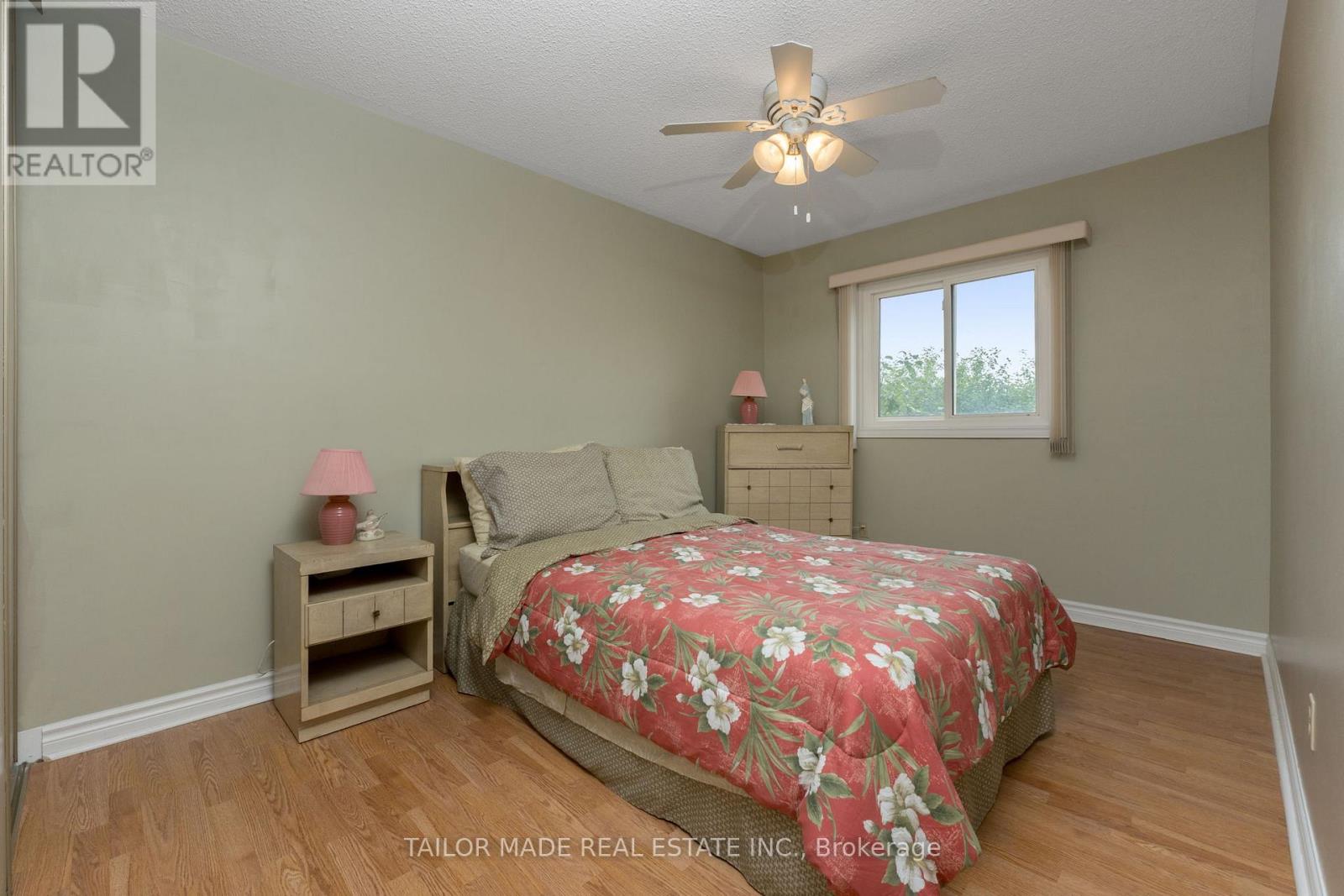 Photo 27 of 10 Heathcliffe Square, Brampton ON