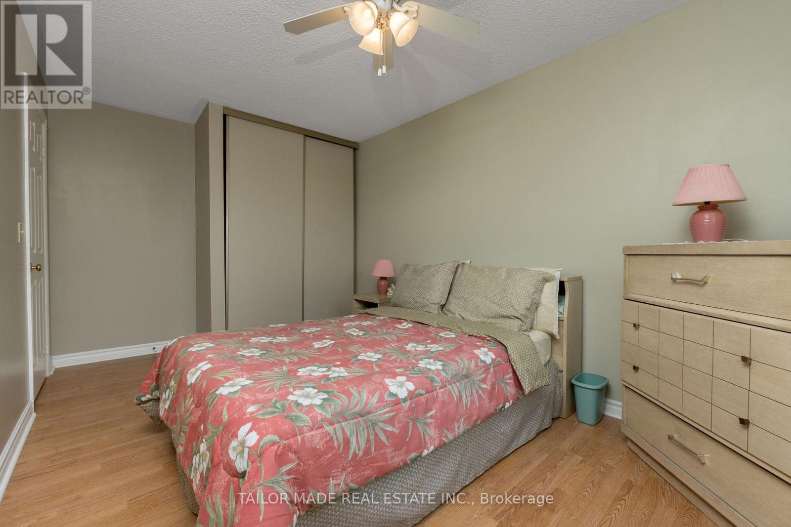 Photo 28 of 10 Heathcliffe Square, Brampton ON