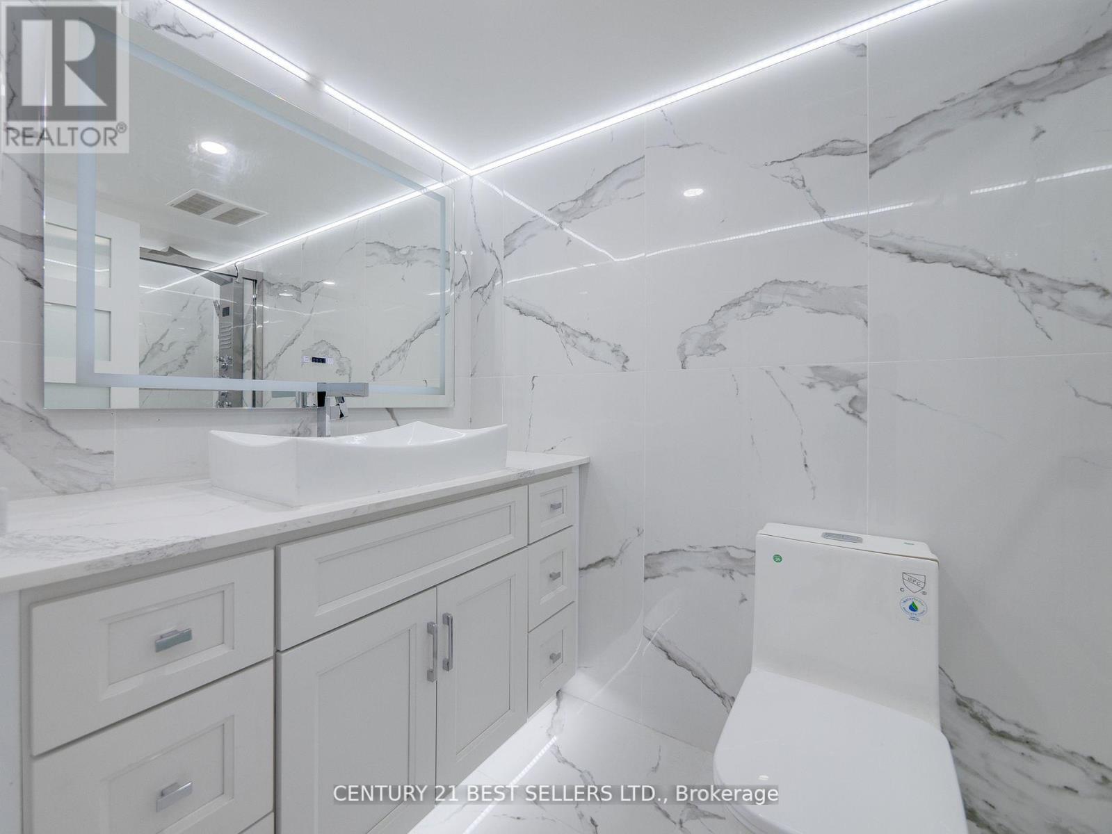 Photo 25 of 601 3650 Kaneff Crescent, Mississauga ON