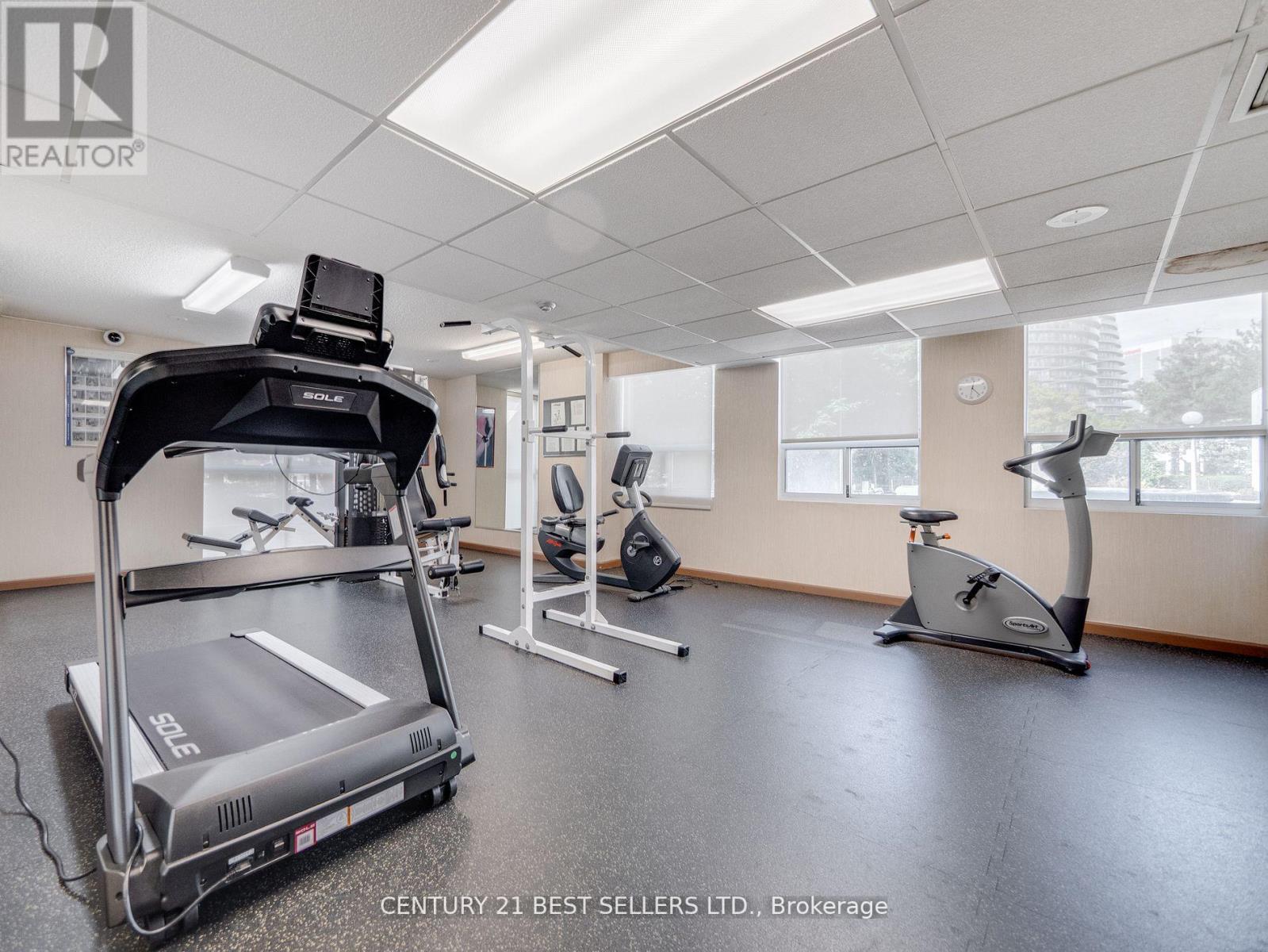 Photo 34 of 601 3650 Kaneff Crescent, Mississauga ON