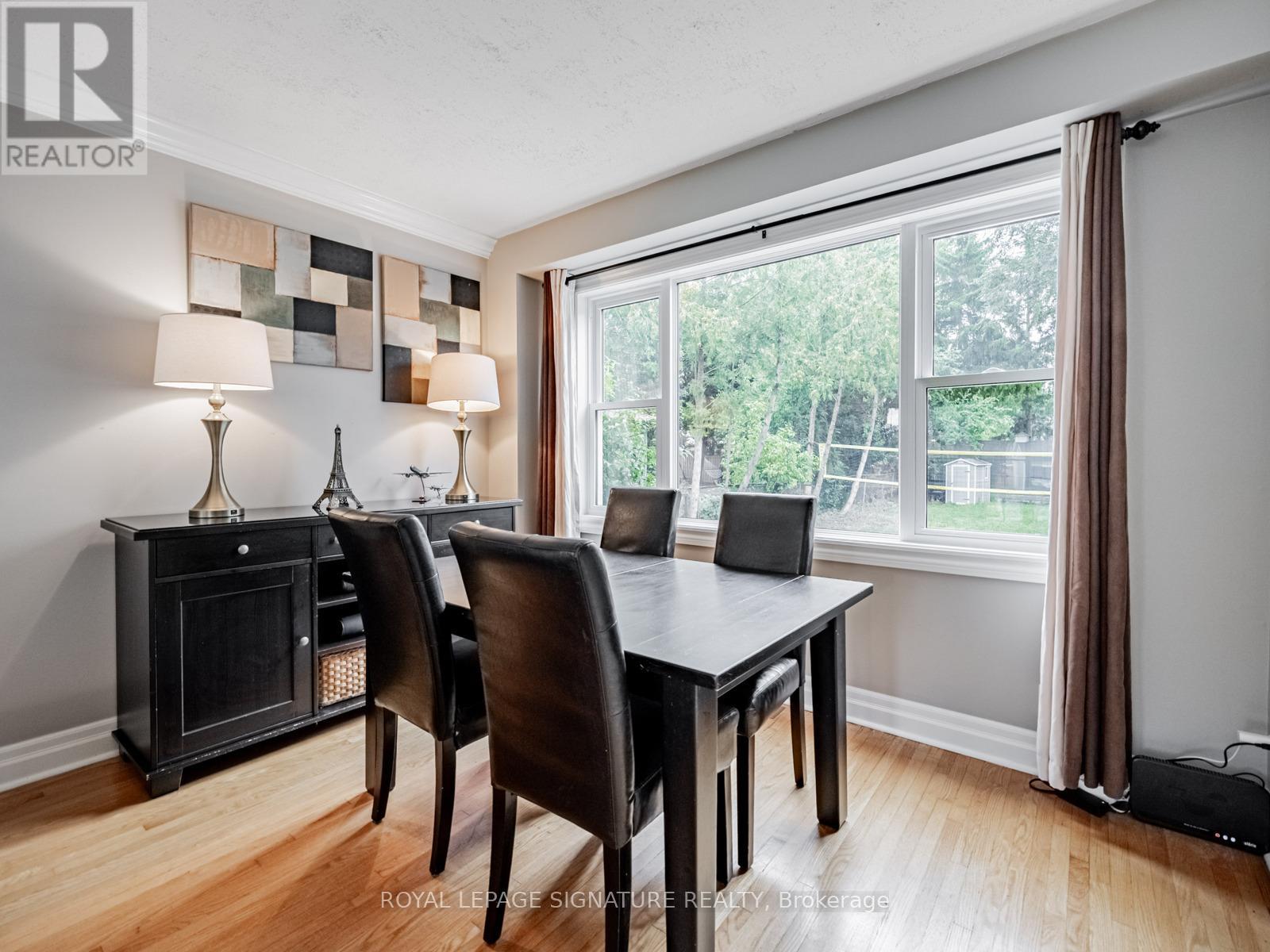 Photo 16 of 1081 Pearson Drive, Oakville ON